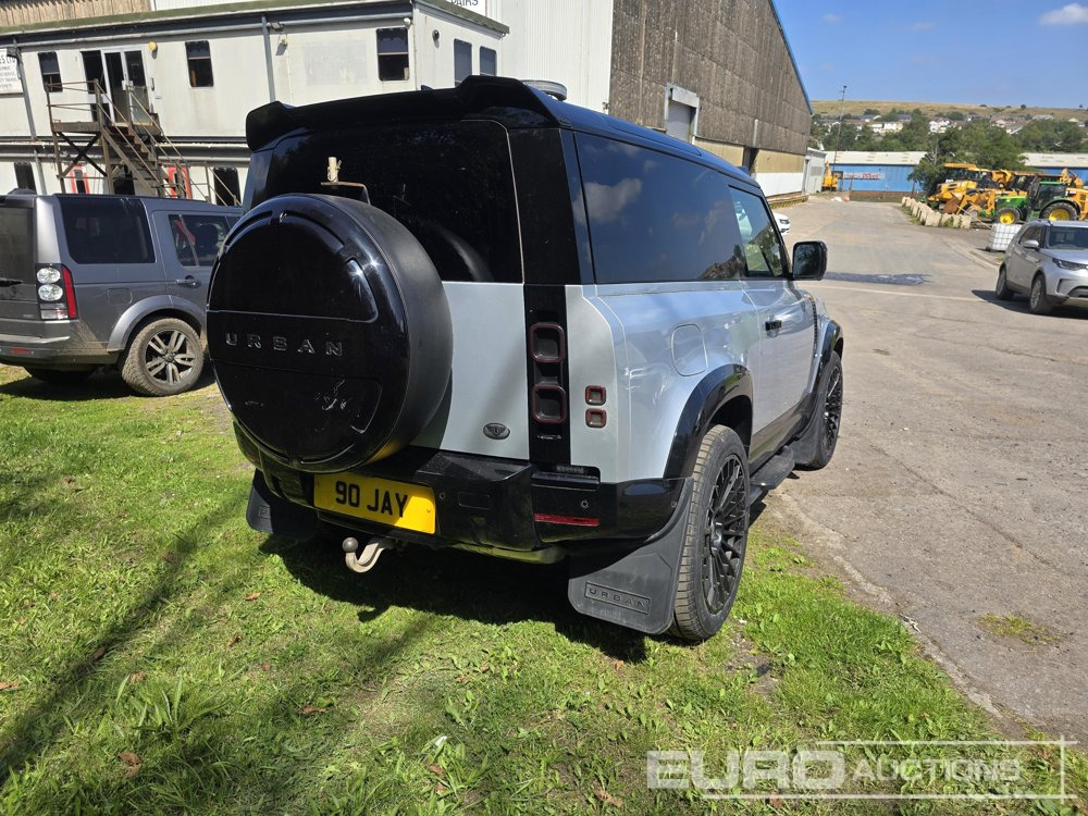 2023 Land Rover Defender 90 - Terepjáró/ SUV: 4 kép. 2023 Land Rover Defender 90 - Terepjáró/ SUV: 4 kép.