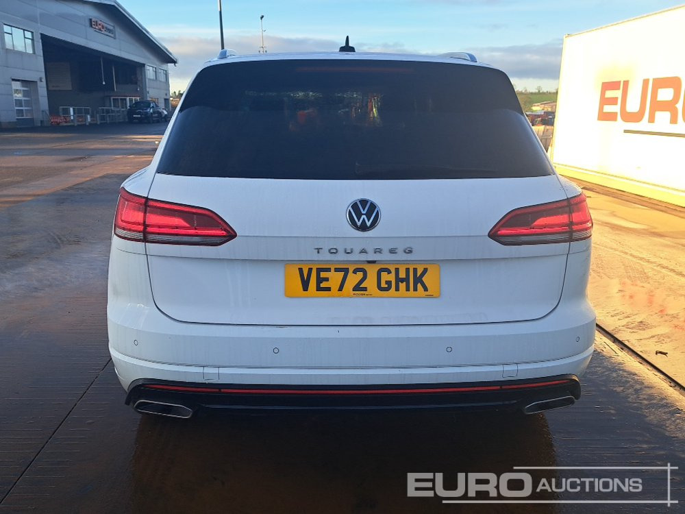 2023 Volkswagen Touareg - Terepjáró/ SUV: 4 kép. 2023 Volkswagen Touareg - Terepjáró/ SUV: 4 kép.