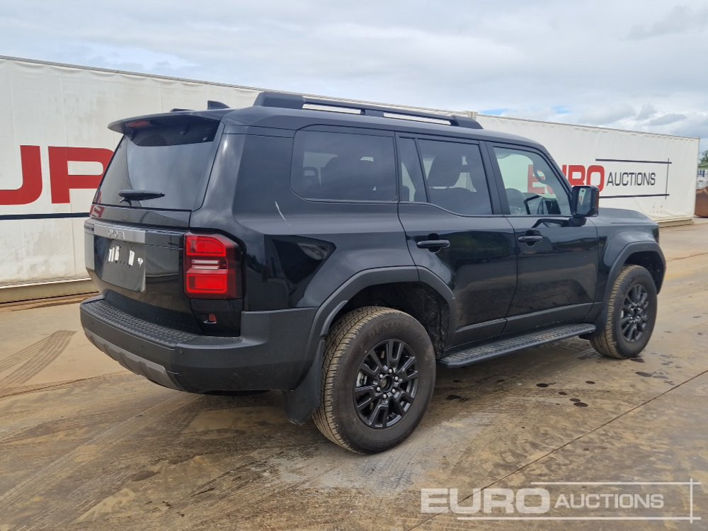 2024 Toyota Land Cruiser - Terepjáró/ SUV: 5 kép. 2024 Toyota Land Cruiser - Terepjáró/ SUV: 5 kép.