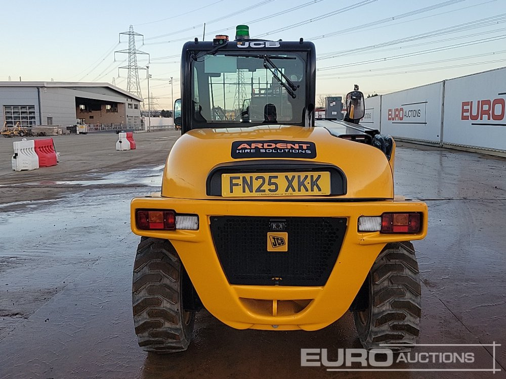 2025 JCB 520-40 - Teleszkópos rakodó: 4 kép. 2025 JCB 520-40 - Teleszkópos rakodó: 4 kép.