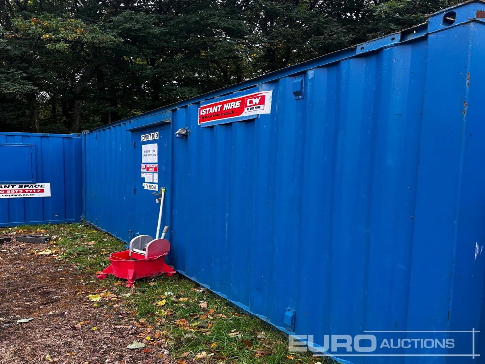 21-foot x 8-foot Office (Cannot Be Reconsigned) - Tengeri konténer: 1 kép. 21-foot x 8-foot Office (Cannot Be Reconsigned) - Tengeri konténer: 1 kép.