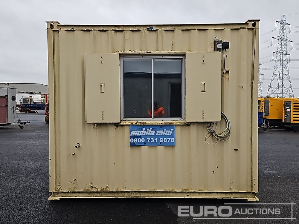 30' x 9' Containerised Office (Cannot Be Reconsigned) - Tengeri konténer: 2 kép. 30' x 9' Containerised Office (Cannot Be Reconsigned) - Tengeri konténer: 2 kép.