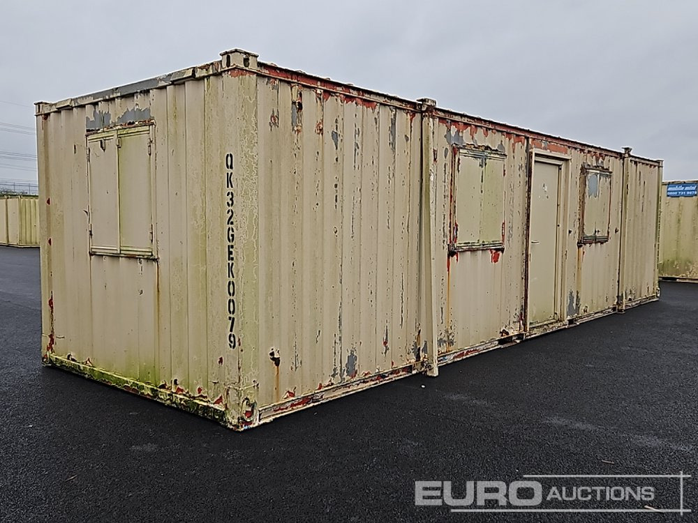 30' x 9' Containerised Office (Cannot Be Reconsigned) - Tengeri konténer: 3 kép. 30' x 9' Containerised Office (Cannot Be Reconsigned) - Tengeri konténer: 3 kép.