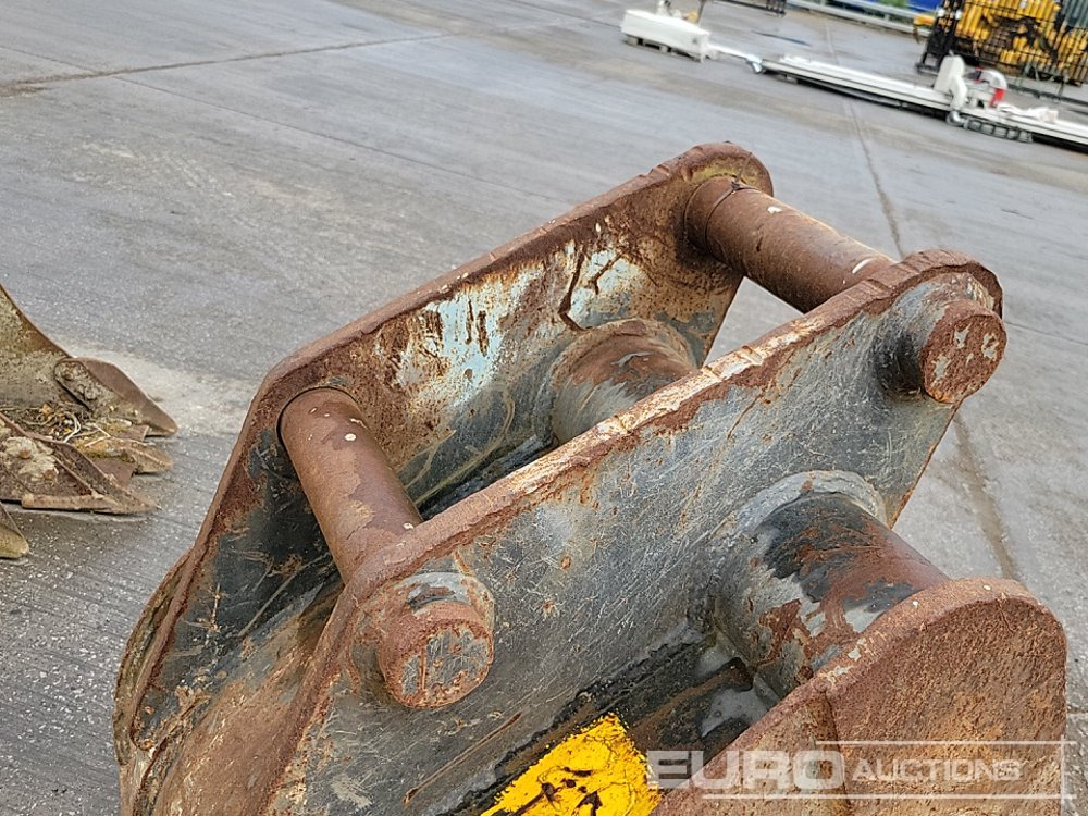 Kanál 32" Digging Bucket S80 Hitch to suit 30-43 Ton Excavator: 12 kép.