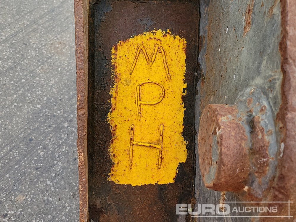 Kanál 32" Digging Bucket S80 Hitch to suit 30-43 Ton Excavator: 14 kép.