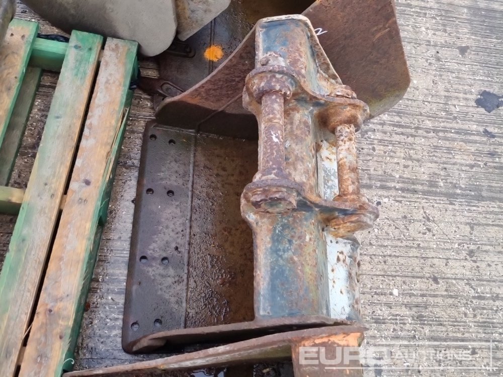 Kanál 42" Ditching, 24", 24", 20", 12" Digging Bucket 35-40mm Pin to suit Mini Excavator: 16 kép.