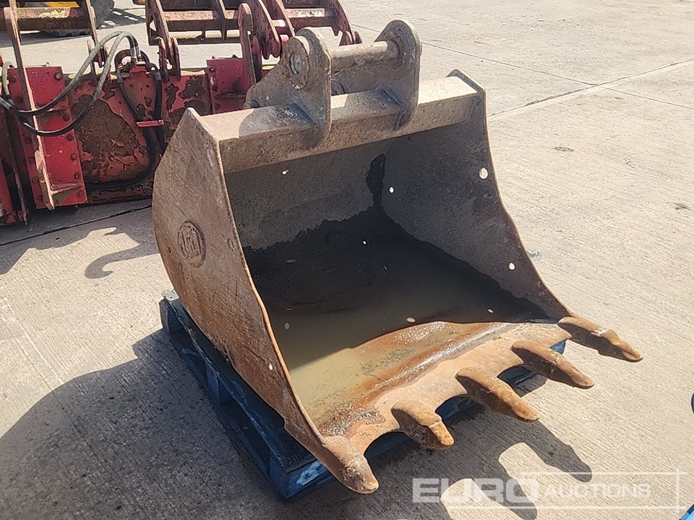48" Digging Bucket 65mm Pin to suit 13 Ton Excavator - Kanál: 1 kép. 48" Digging Bucket 65mm Pin to suit 13 Ton Excavator - Kanál: 1 kép.