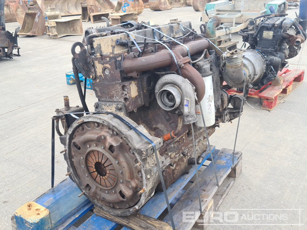 6 Cylinder Engine - Motor: 5 kép. 6 Cylinder Engine - Motor: 5 kép.