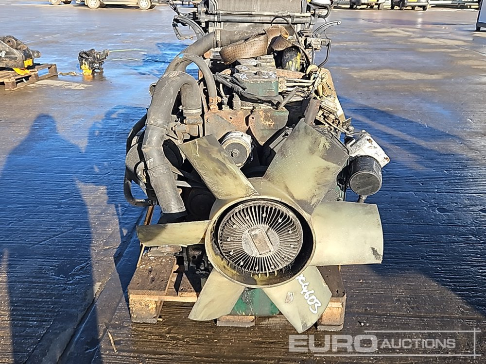 6 Cylinder Engine, Gearbox - Motor: 4 kép. 6 Cylinder Engine, Gearbox - Motor: 4 kép.