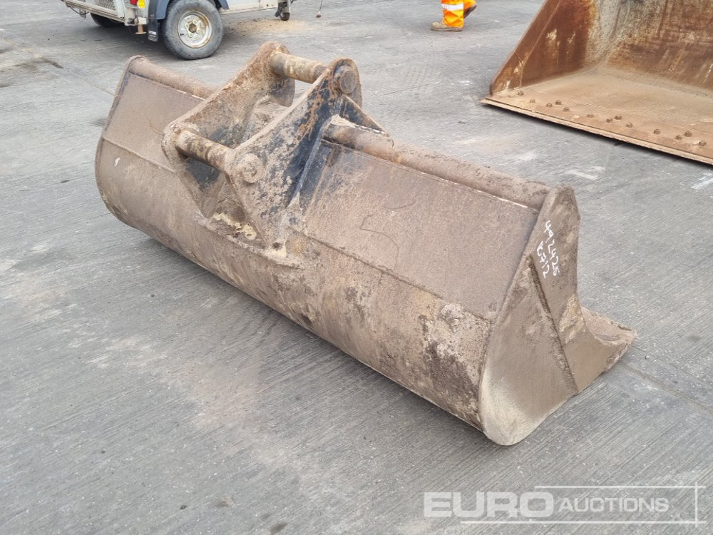 72" Ditching Bucket 65mm Pin to suit 13 Ton Excavator - Kanál: 5 kép. 72" Ditching Bucket 65mm Pin to suit 13 Ton Excavator - Kanál: 5 kép.