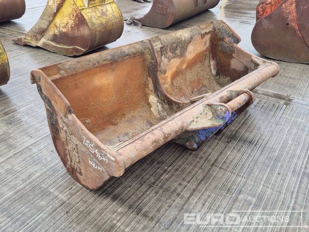 72" Ditching Bucket 65mm Pin to suit 13 Ton Excavator - Kanál: 3 kép. 72" Ditching Bucket 65mm Pin to suit 13 Ton Excavator - Kanál: 3 kép.
