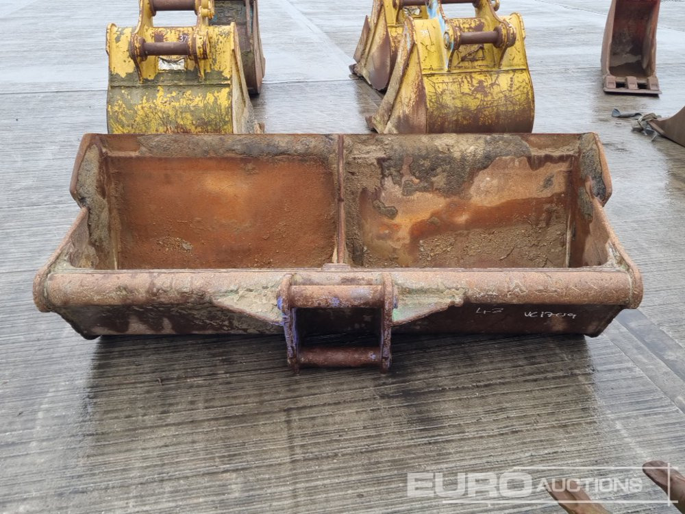 72" Ditching Bucket 65mm Pin to suit 13 Ton Excavator - Kanál: 4 kép. 72" Ditching Bucket 65mm Pin to suit 13 Ton Excavator - Kanál: 4 kép.