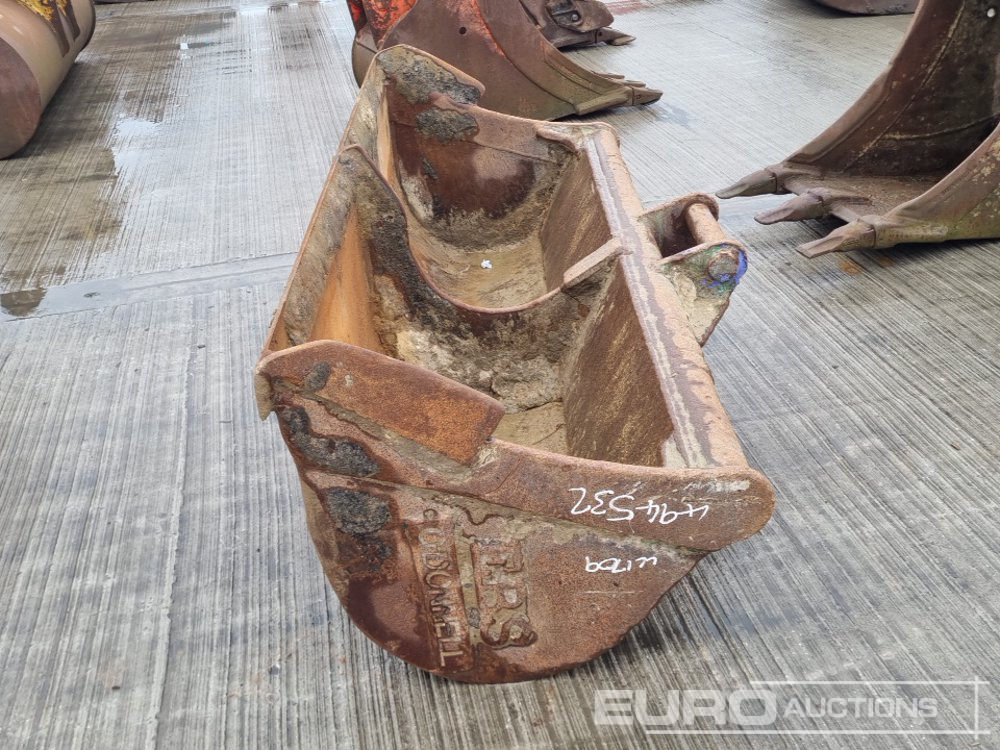 72" Ditching Bucket 65mm Pin to suit 13 Ton Excavator - Kanál: 2 kép. 72" Ditching Bucket 65mm Pin to suit 13 Ton Excavator - Kanál: 2 kép.