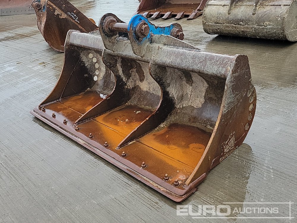 74" Ditching Bucket 65mm Pin to suit 13 Ton Excavator - Kanál: 1 kép. 74" Ditching Bucket 65mm Pin to suit 13 Ton Excavator - Kanál: 1 kép.