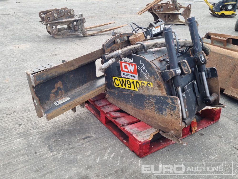 Adapterek - Kotrógép 2013 Bobcat 18PLA: 7 kép. Adapterek - Kotrógép 2013 Bobcat 18PLA: 7 kép.
