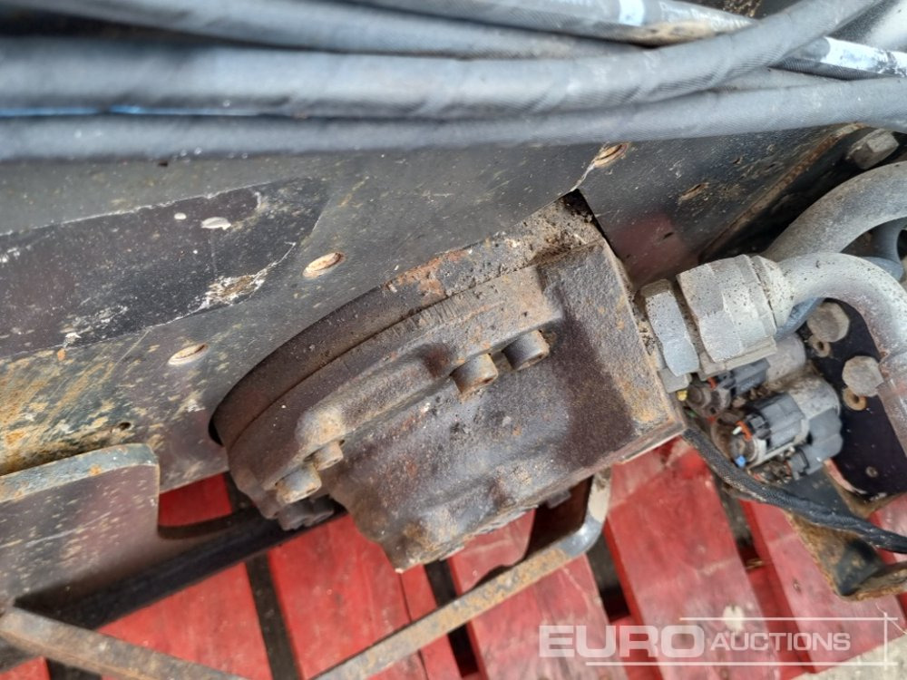 Adapterek - Kotrógép 2013 Bobcat 18PLA: 14 kép. Adapterek - Kotrógép 2013 Bobcat 18PLA: 14 kép.