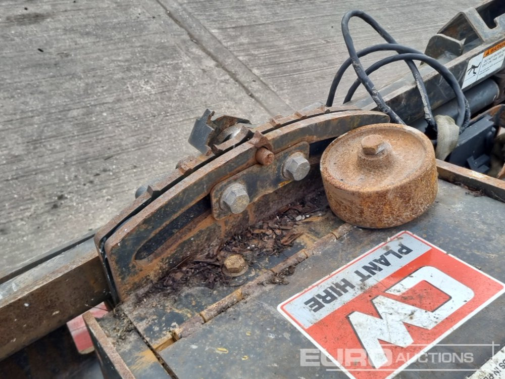 Adapterek - Kotrógép 2013 Bobcat 18PLA: 12 kép. Adapterek - Kotrógép 2013 Bobcat 18PLA: 12 kép.
