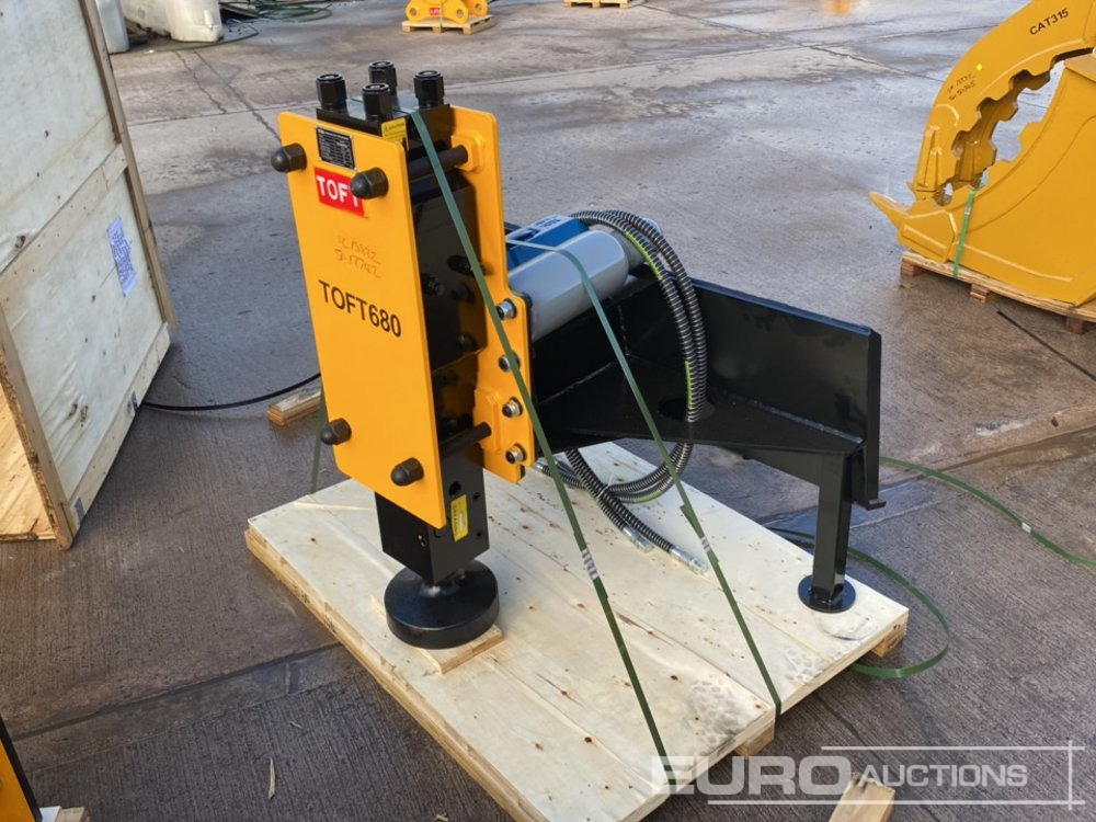 Unused 2025 TOFT TOFT680 Hydraulic Post Driver to suit Skidsteer Loader - Adapterek - Kotrógép: 1 kép. Unused 2025 TOFT TOFT680 Hydraulic Post Driver to suit Skidsteer Loader - Adapterek - Kotrógép: 1 kép.