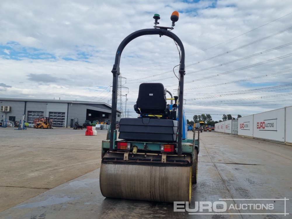 Ammann AV33-2 - Henger: 4 kép. Ammann AV33-2 - Henger: 4 kép.