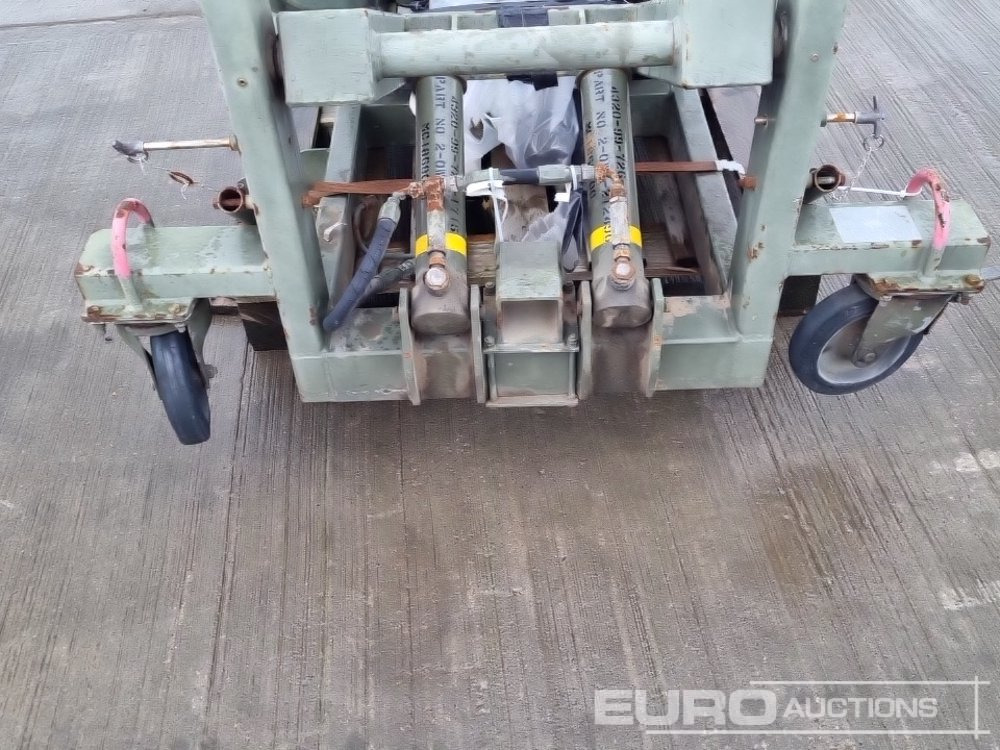 Anyagmozgató gép Carlisle Engineering Hydraulic Trolley Lift: 16 kép. Anyagmozgató gép Carlisle Engineering Hydraulic Trolley Lift: 16 kép.