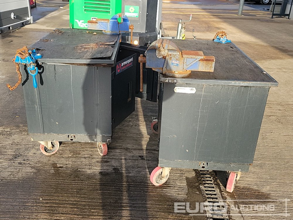 Armorgard Tool Vault/Work Bench (2 of) - Építőipari berendezések: 4 kép. Armorgard Tool Vault/Work Bench (2 of) - Építőipari berendezések: 4 kép.