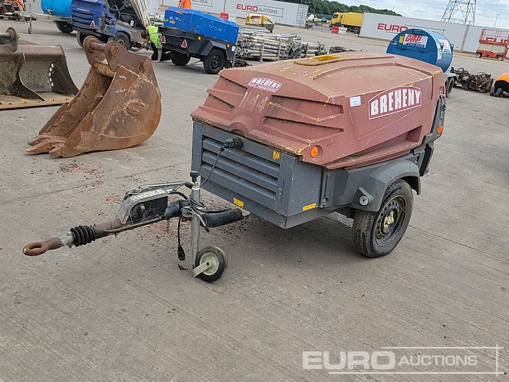 Atlas Copco XAS37KDPE - Légkompresszor: 1 kép. Atlas Copco XAS37KDPE - Légkompresszor: 1 kép.