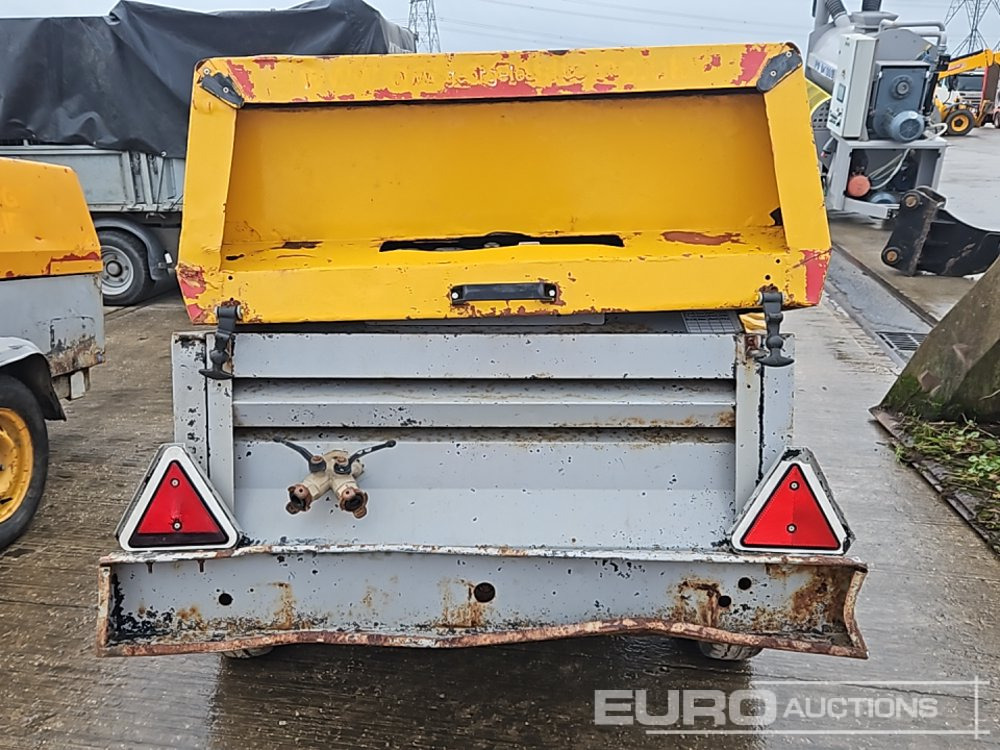 Atlas Copco XAS67DD 130CFM - Légkompresszor: 4 kép. Atlas Copco XAS67DD 130CFM - Légkompresszor: 4 kép.