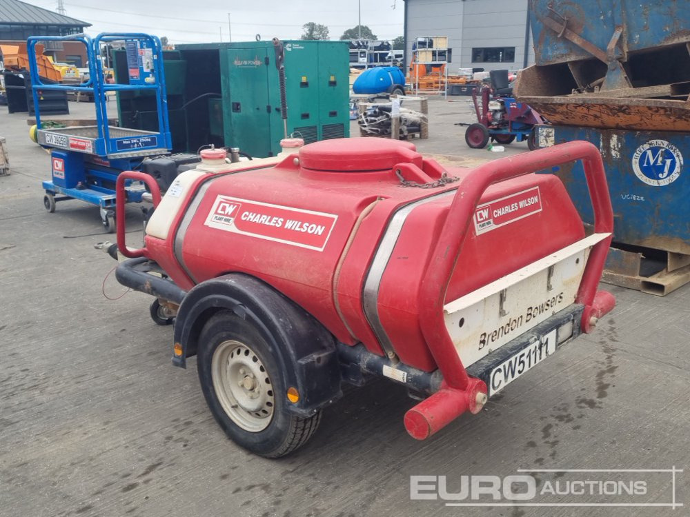 Brendon Bowsers Sngle Axle Plastic Water Bowser, Yanmar Pressure Washer - Magasnyomású mosó: 3 kép. Brendon Bowsers Sngle Axle Plastic Water Bowser, Yanmar Pressure Washer - Magasnyomású mosó: 3 kép.
