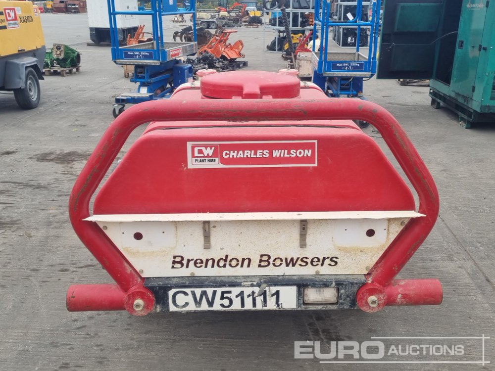 Brendon Bowsers Sngle Axle Plastic Water Bowser, Yanmar Pressure Washer - Magasnyomású mosó: 4 kép. Brendon Bowsers Sngle Axle Plastic Water Bowser, Yanmar Pressure Washer - Magasnyomású mosó: 4 kép.