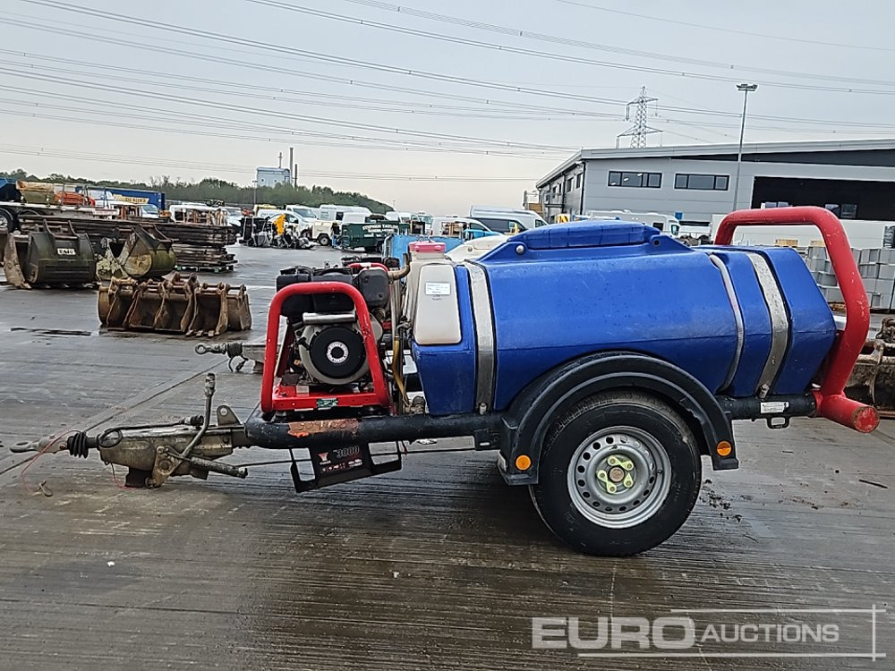 Brendon Powerwashers Single Axle Plastic Water Bowser, Yanmar Pressure Washer - Magasnyomású mosó: 2 kép. Brendon Powerwashers Single Axle Plastic Water Bowser, Yanmar Pressure Washer - Magasnyomású mosó: 2 kép.