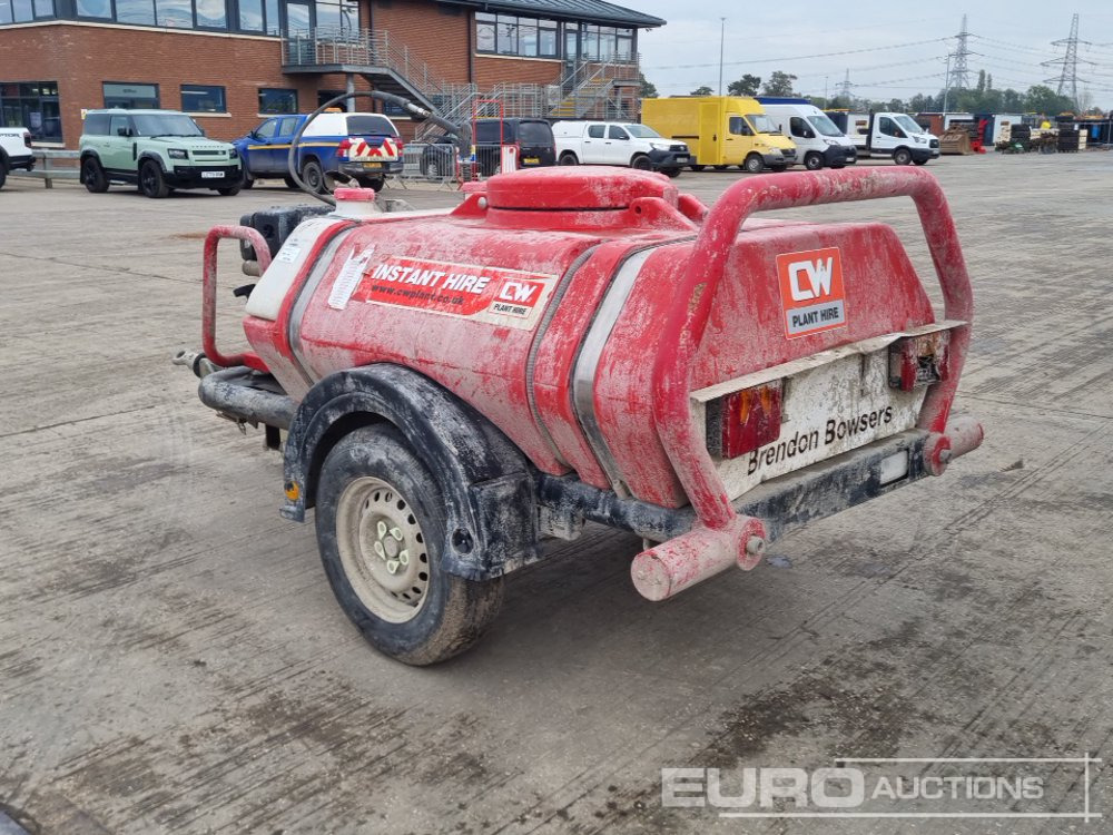 Brendon Powerwashers Single Axle Plastic Water Bowser, Yanmar Pressure Washer - Magasnyomású mosó: 3 kép. Brendon Powerwashers Single Axle Plastic Water Bowser, Yanmar Pressure Washer - Magasnyomású mosó: 3 kép.