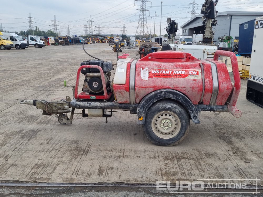 Brendon Powerwashers Single Axle Plastic Water Bowser, Yanmar Pressure Washer - Magasnyomású mosó: 2 kép. Brendon Powerwashers Single Axle Plastic Water Bowser, Yanmar Pressure Washer - Magasnyomású mosó: 2 kép.