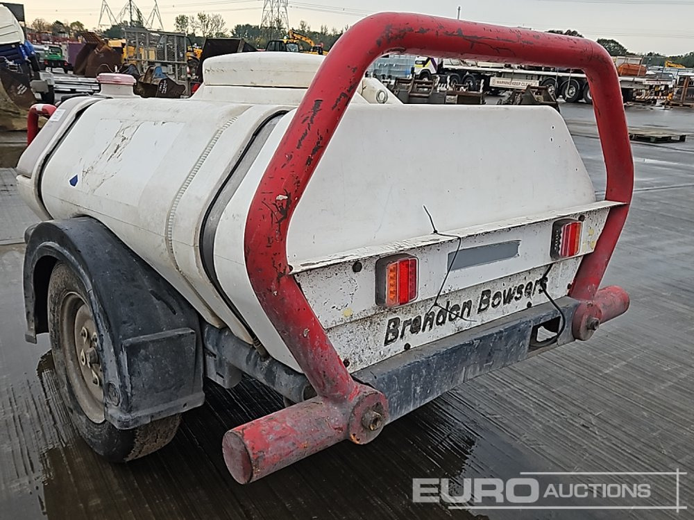 Brendon Powerwashers Single Axle Plastic Water Bowser, Yanmar Pressure Washer - Magasnyomású mosó: 3 kép. Brendon Powerwashers Single Axle Plastic Water Bowser, Yanmar Pressure Washer - Magasnyomású mosó: 3 kép.