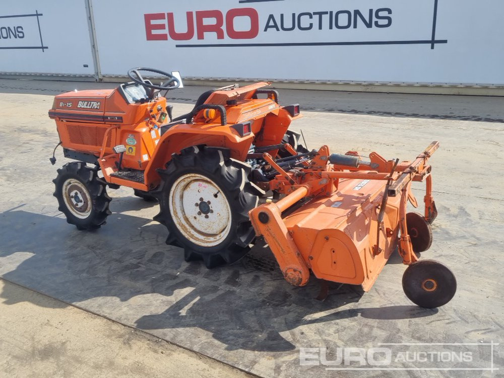 Bulltra B1-15 - Kistraktor: 3 kép. Bulltra B1-15 - Kistraktor: 3 kép.