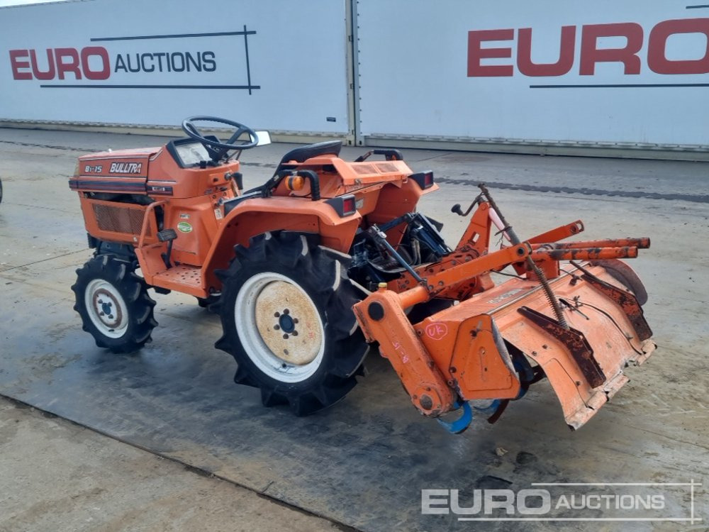 Bulltra B1-15 - Kistraktor: 3 kép. Bulltra B1-15 - Kistraktor: 3 kép.