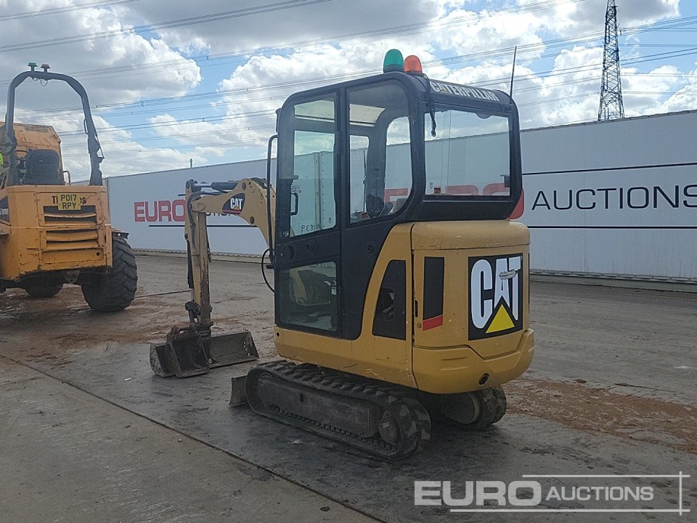 CAT 301.6C - Minikotró: 3 kép. CAT 301.6C - Minikotró: 3 kép.