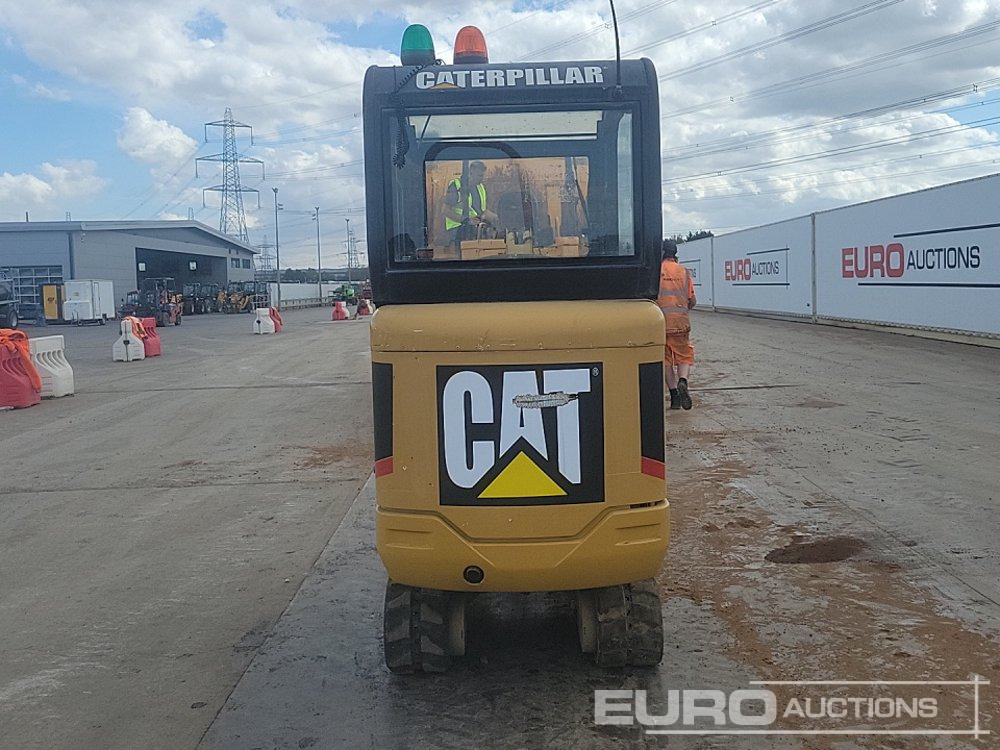 CAT 301.6C - Minikotró: 4 kép. CAT 301.6C - Minikotró: 4 kép.