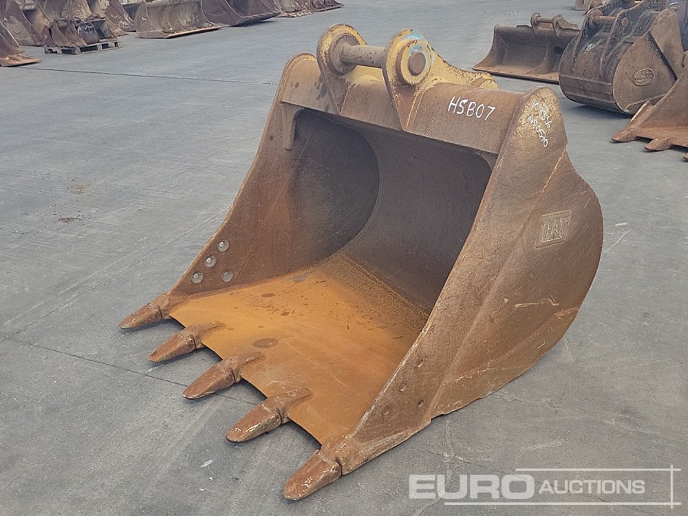 CAT 58" Digging Bucket 80mm Pin to suit 20 Ton Excavator - Kanál: 1 kép. CAT 58" Digging Bucket 80mm Pin to suit 20 Ton Excavator - Kanál: 1 kép.