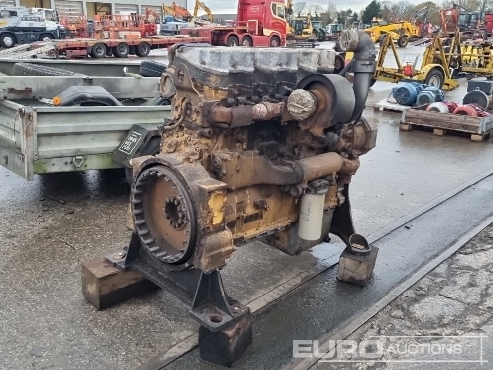 CAT 6 Cylinder Engine - Motor: 5 kép. CAT 6 Cylinder Engine - Motor: 5 kép.