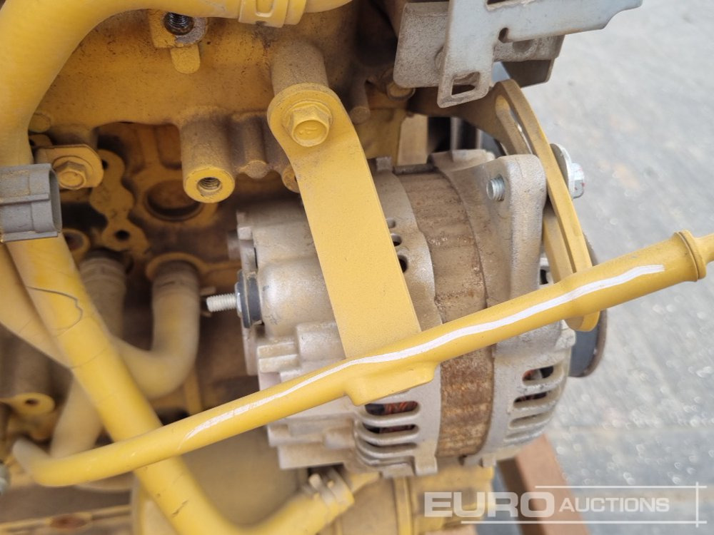 Motor CAT C3.3B: 13 kép.