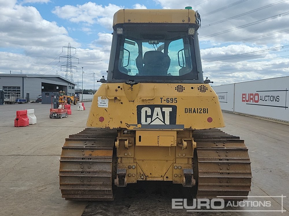 CAT D6K LGP - Buldózer: 4 kép. CAT D6K LGP - Buldózer: 4 kép.