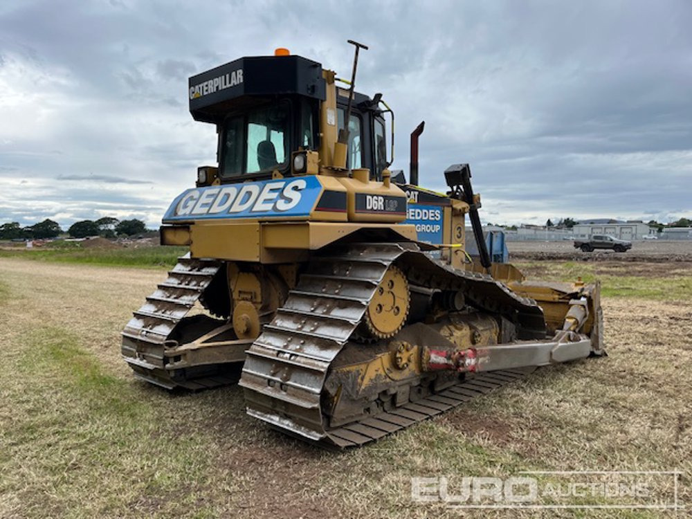 CAT D6R II LGP - Buldózer: 5 kép. CAT D6R II LGP - Buldózer: 5 kép.