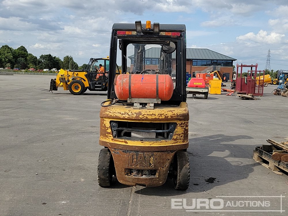 CAT GP20N - Gázüzemű targonca: 4 kép. CAT GP20N - Gázüzemű targonca: 4 kép.