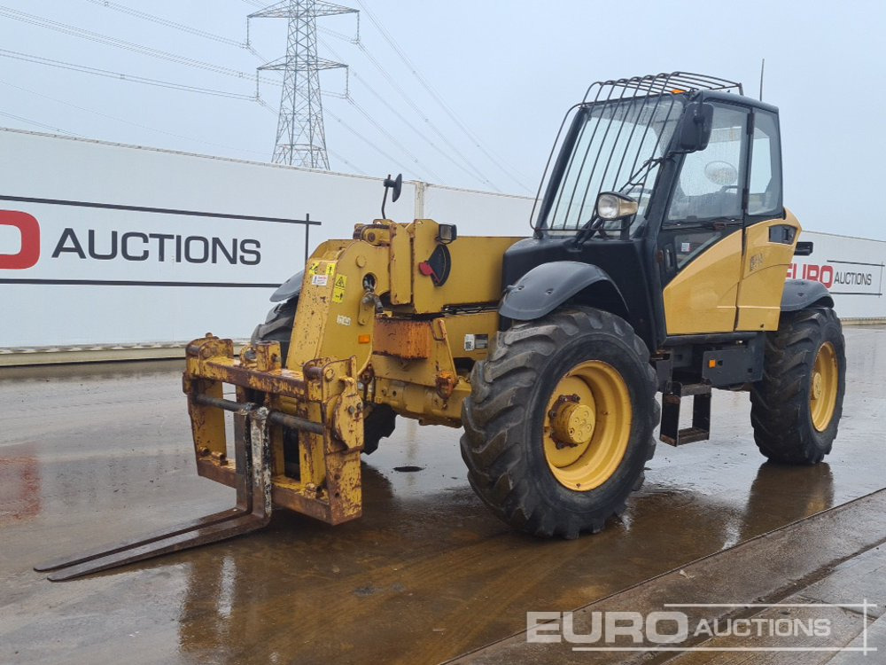 CAT TH340B - Teleszkópos rakodó: 1 kép. CAT TH340B - Teleszkópos rakodó: 1 kép.