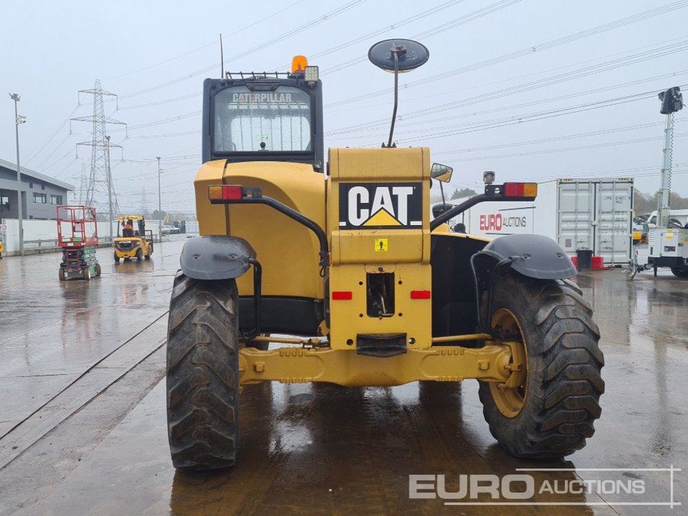 CAT TH340B - Teleszkópos rakodó: 4 kép. CAT TH340B - Teleszkópos rakodó: 4 kép.