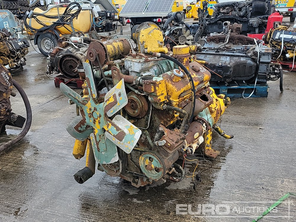 CAT V6 Engine, Gearbox, Pump - Motor: 1 kép. CAT V6 Engine, Gearbox, Pump - Motor: 1 kép.