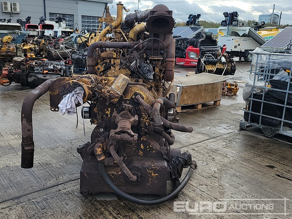 CAT V8 Engine - Motor: 4 kép. CAT V8 Engine - Motor: 4 kép.