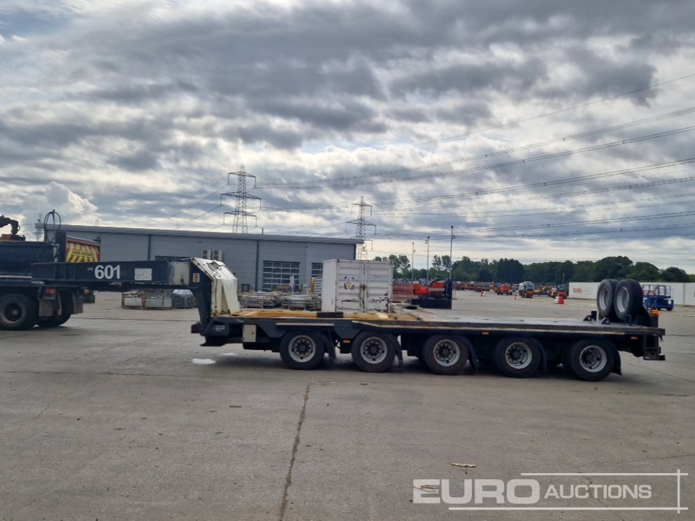 Crane Fruehauf 74 Ton 5 Axle Low Loader Trailer, Rear Steer - Félpótkocsi mélybölcsős: 2 kép. Crane Fruehauf 74 Ton 5 Axle Low Loader Trailer, Rear Steer - Félpótkocsi mélybölcsős: 2 kép.