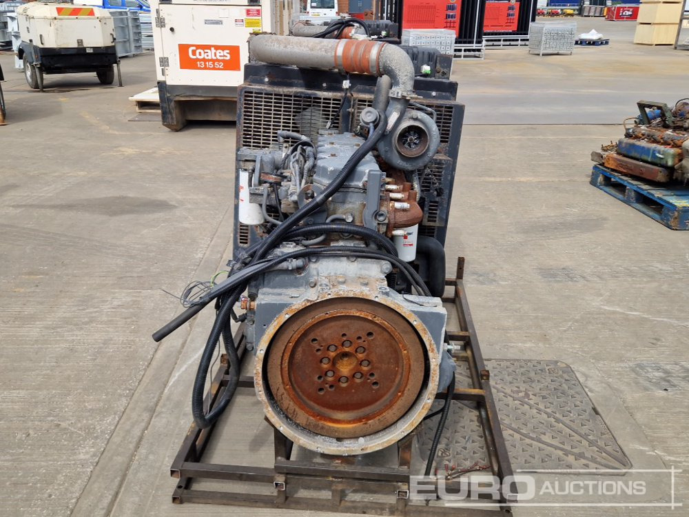 Cummins 6 Cylinder Engine - Motor: 4 kép. Cummins 6 Cylinder Engine - Motor: 4 kép.
