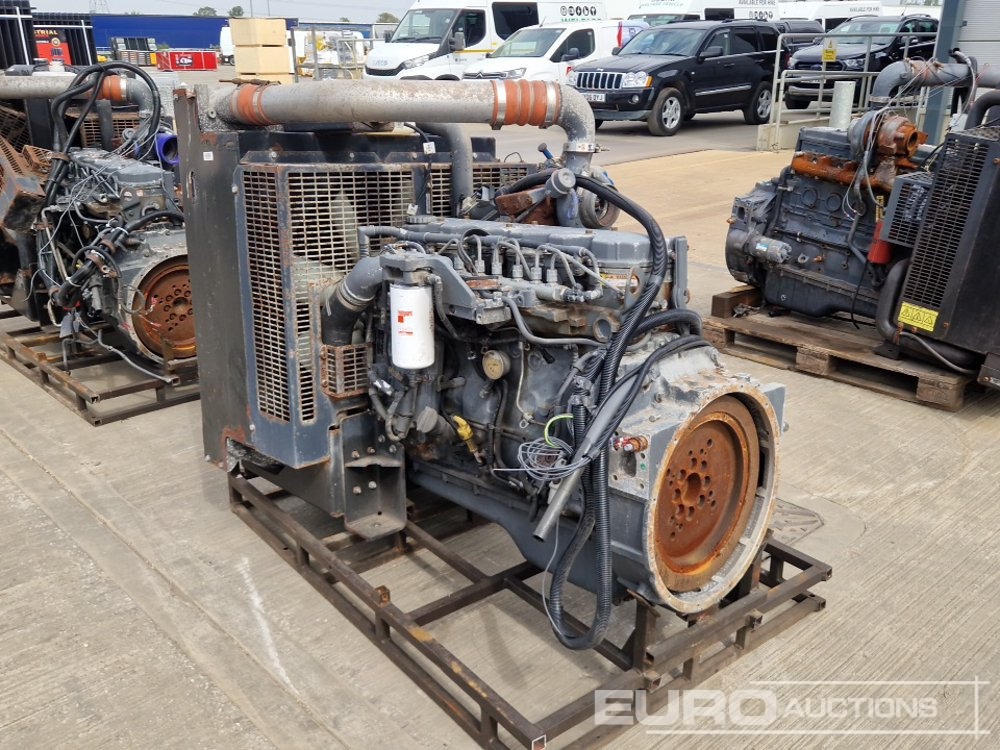 Cummins 6 Cylinder Engine - Motor: 3 kép. Cummins 6 Cylinder Engine - Motor: 3 kép.